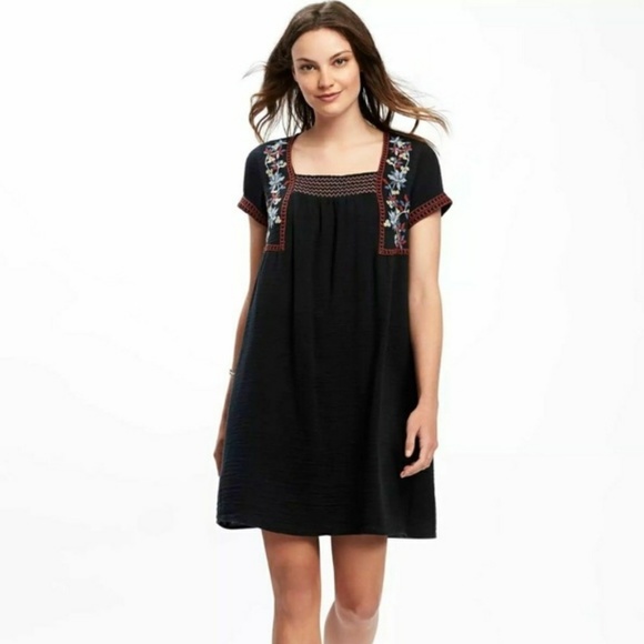 Old Navy Dresses & Skirts - Old Navy Black Embroidered Smock Dress, Size XXL